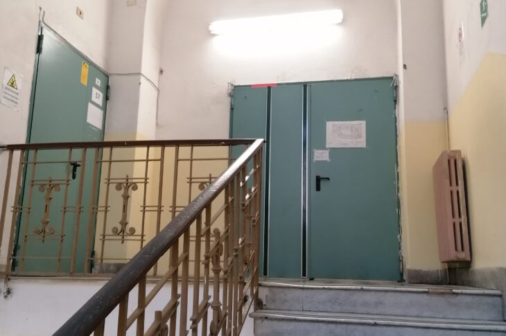 ingresso primo piano